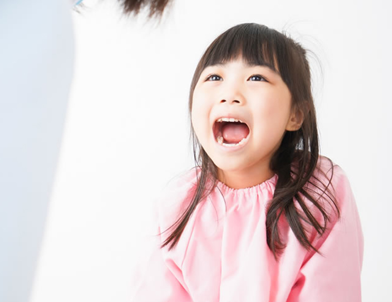 外苑前（東京）の歯医者、Angel矯正歯科・歯科口腔外科でブルーラジカル治療