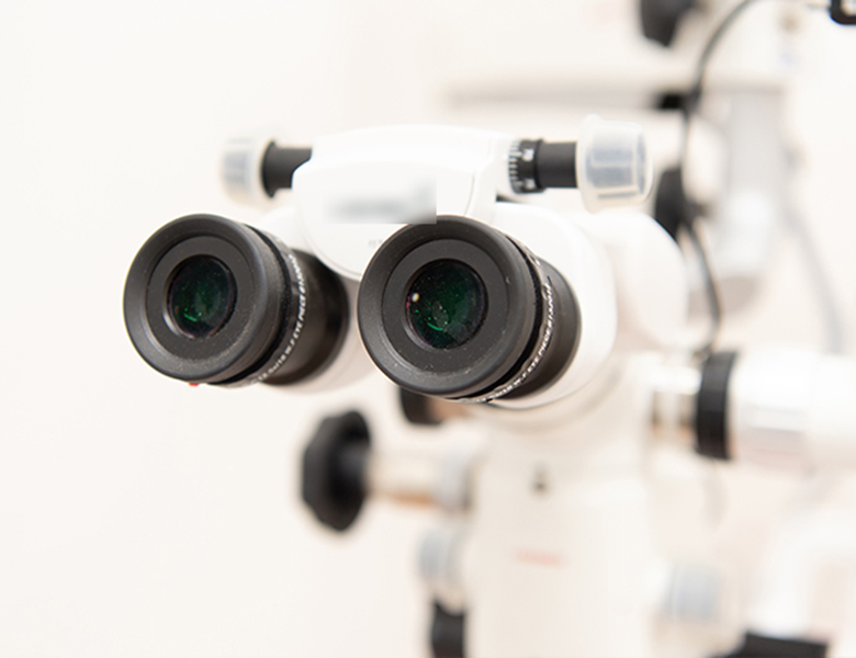  東京都港区外苑前の歯医者、Angel矯正歯科・歯科口腔外科のマイクロスコープ